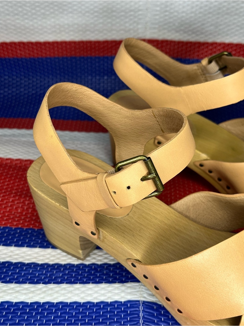 Madewell Johanna Crisscross Leather Wooden Clog Sandals - Women’s Size 8 - Picture 3 of 7